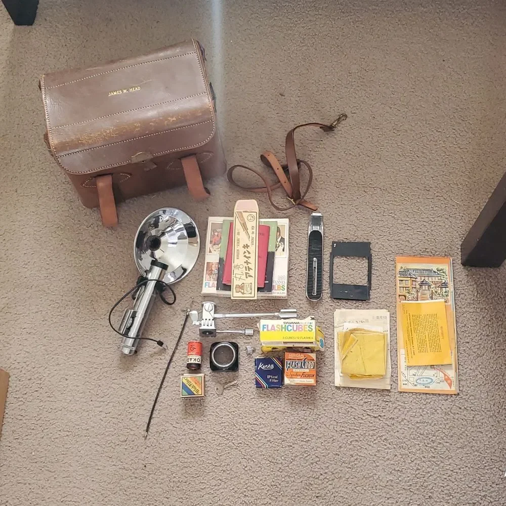 Vintage Camera Kit in Leather Case | Sylvania Flashcube + Accessories